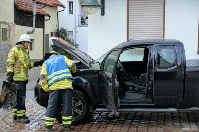 Aichtal: Fahrzeugbrand erfordert Feuerwehreinsatz